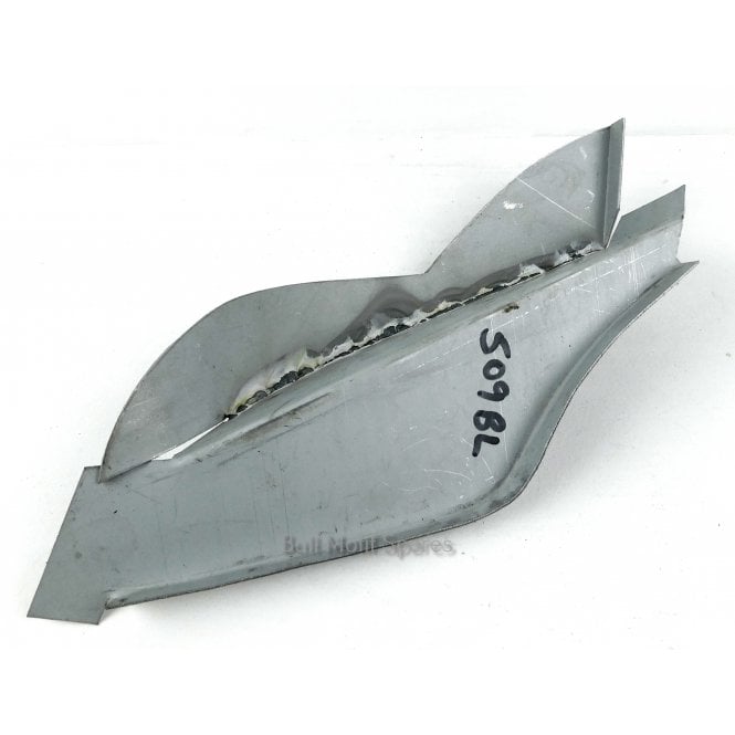 L/H Rear Corner - Joins To Outer Wing (Saloon)